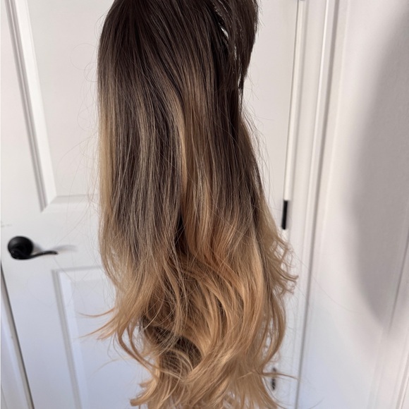 Chelsey smith crowns EMMA BNWT - Picture 6 of 8